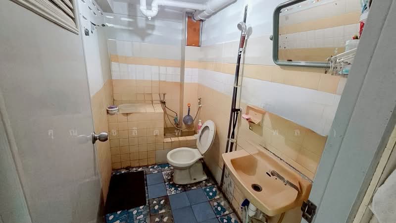 ทาวน์เฮ้าส์ การเคหะทุ่งสองห้อง หลักสี่, Bangkok, กำแพงเพชร 6, Thung Song Hong, Lak Si, Bangkok, 2 Bedrooms, 120 sqm, Townhouse For Sale, by คุณ ชลิตพล ( พล ), 500182788 - DDproperty.com