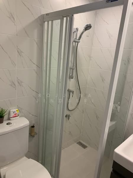 Atmoz Ratchada-Huaikwang, Bangkok, Saha Kan Pramun Alley, Wang Thonglang, Wang Thonglang, Bangkok, 1 Bedroom, 24 sqm, Condo For Sale, by Rojjana Jindasri, 500182836 - DDproperty.com