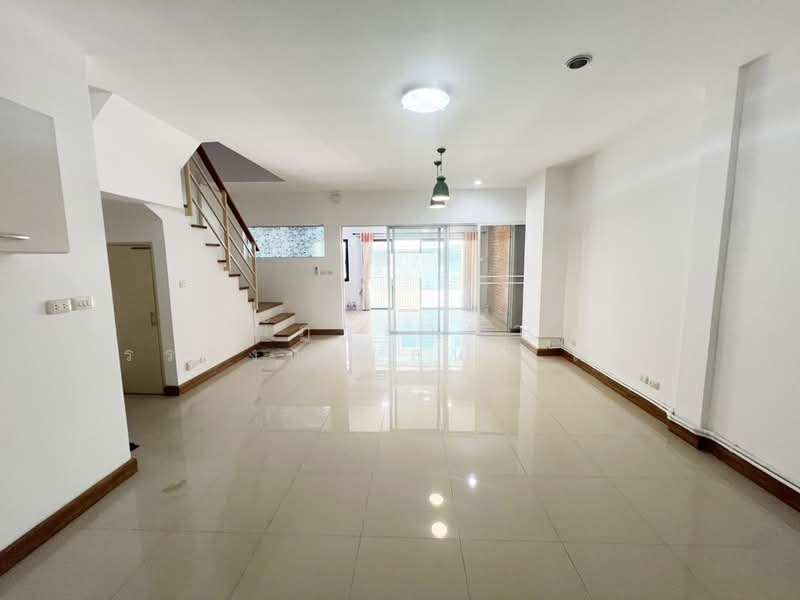 The Trust Town Ratchapruek - Rattanathibet, Nonthaburi, 98 Ratchaphruek Road, Om Kret, Pak Kret, Nonthaburi, 3 Bedrooms, 120 sqm, Townhouse For Sale, by ณัฏฐ์อาณา บรรยงกะเสนา ณ อยุธยา, 500182860 - DDproperty.com