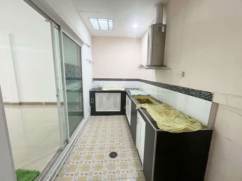 The Trust Town Ratchapruek - Rattanathibet, Nonthaburi, 98 Ratchaphruek Road, Om Kret, Pak Kret, Nonthaburi, 3 Bedrooms, 120 sqm, Townhouse For Sale, by ณัฏฐ์อาณา บรรยงกะเสนา ณ อยุธยา, 500182860 - DDproperty.com