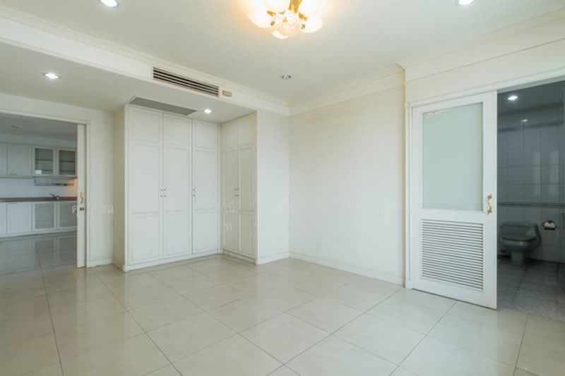 Riverine Place, Nonthaburi, 167 Phibun Songkhram Rd, Suan Yai, Muang Nonthaburi, Nonthaburi, 3 Bedrooms, 244 sqm, Condo For Sale, by คุณปราณี ศรีบุญรอด (หน่อย), 500182871 - DDproperty.com