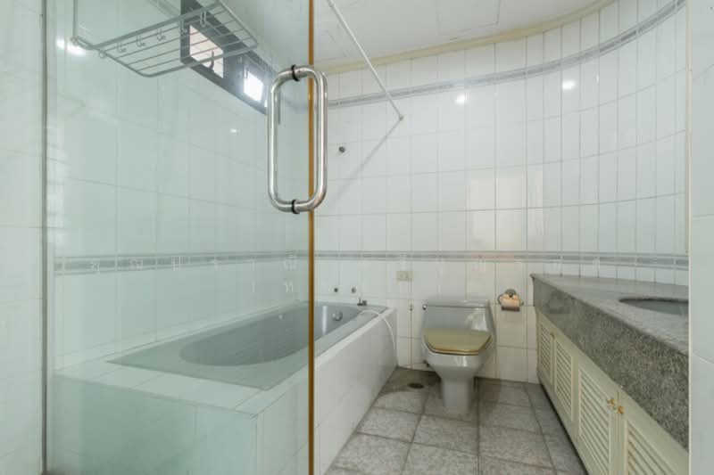 Riverine Place, Nonthaburi, 167 Phibun Songkhram Rd, Suan Yai, Muang Nonthaburi, Nonthaburi, 3 Bedrooms, 244 sqm, Condo For Sale, by คุณปราณี ศรีบุญรอด (หน่อย), 500182871 - DDproperty.com