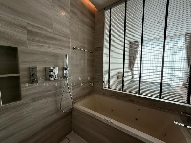 Q1 Sukhumvit, Bangkok, 1 Sukhumvit Road, Khlong Toei, Khlong Toei, Bangkok, 2 Bedrooms, 108 sqm, Condo For Rent, by Chomratkamol Soontorntarawong (Gor), 500182881 - DDproperty.com