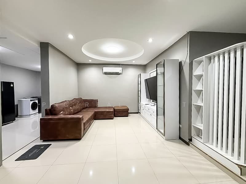 บ้านเดี่ยวขายในพัทยาตะวันออก อนุญาตให้เลี้ยงสัตว์ได้, ชลบุรี, บางละมุง, บางละมุง, ชลบุรี, 208 ตร.ม., บ้านเดี่ยว ขาย, โดย PLC real estate, 500182887 - DDproperty.com