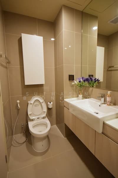 Noble Recole, Bangkok, 77 Soi Sukhumvit 19 Sukhumvit Road, Khlongtoei Nua, Watthana, Bangkok, 1 Bedroom, 34 sqm, Condo For Rent, by Suthasin Boonkong, 500182892 - DDproperty.com