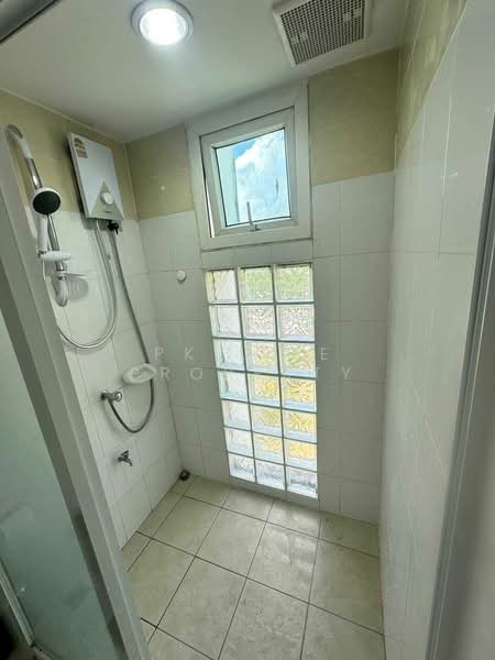 ให้เช่า - The Royal Place Condominium : เดอะ รอยัล เพลส คอนโดมิเนียม, ภูเก็ต