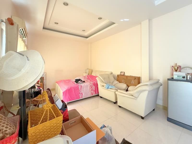 Perfect Place Sukhumvit 77-Suvarnabhumi : เพอร์เฟค เพลส สุขุมวิท77-สุวรรณภูมิ, สมุทรปราการ, ถนนลาดกระบัง, ราชาเทวะ, บางพลี, สมุทรปราการ, 300 ตร.ม., บ้านเดี่ยว ขาย, โดย Punpapa Rassamee, 500182947 - DDproperty.com