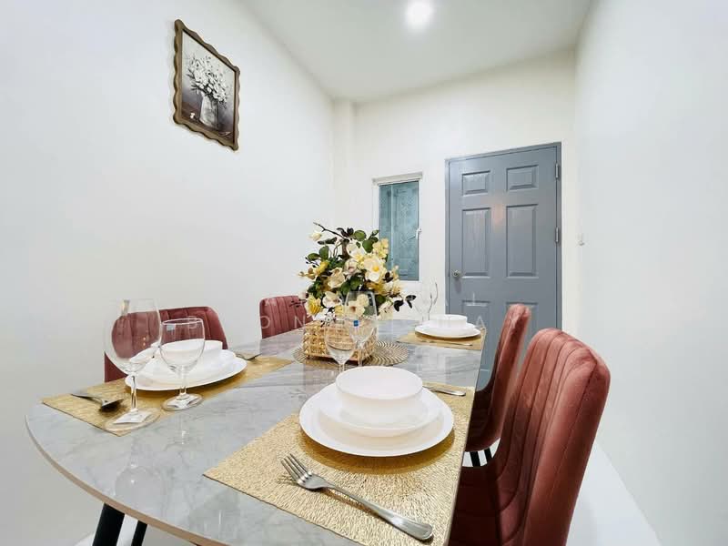 รัตนากรวิลเลจ 24, Chon Buri (Pattaya), Nong Pru, Bang Lamung (Pattaya), Chon Buri (Pattaya), 2 Bedrooms, 148 sqm, Single Detached House For Sale, by Nahathai Boonmachay, 500182958 - DDproperty.com