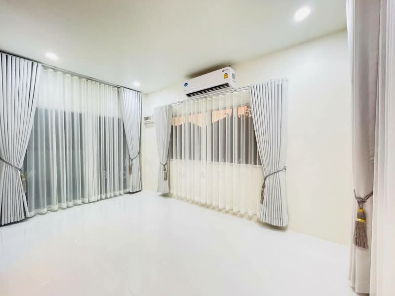 รัตนากรวิลเลจ 24, Chon Buri (Pattaya), Nong Pru, Bang Lamung (Pattaya), Chon Buri (Pattaya), 2 Bedrooms, 148 sqm, Single Detached House For Sale, by Nahathai Boonmachay, 500182958 - DDproperty.com