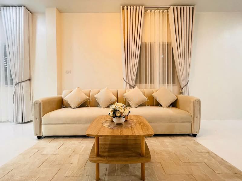 รัตนากรวิลเลจ 24, Chon Buri (Pattaya), Nong Pru, Bang Lamung (Pattaya), Chon Buri (Pattaya), 2 Bedrooms, 148 sqm, Single Detached House For Sale, by Nahathai Boonmachay, 500182958 - DDproperty.com