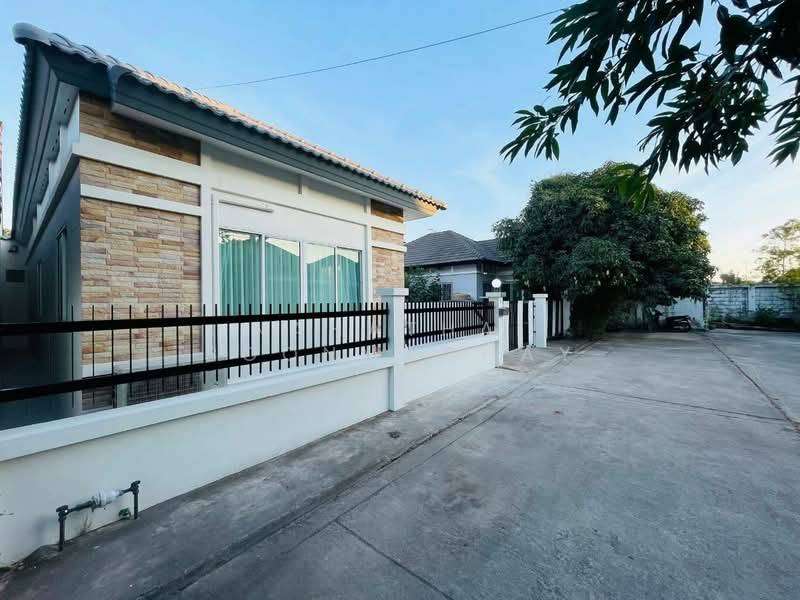 รัตนากรวิลเลจ 24, Chon Buri (Pattaya), Nong Pru, Bang Lamung (Pattaya), Chon Buri (Pattaya), 2 Bedrooms, 148 sqm, Single Detached House For Sale, by Nahathai Boonmachay, 500182958 - DDproperty.com