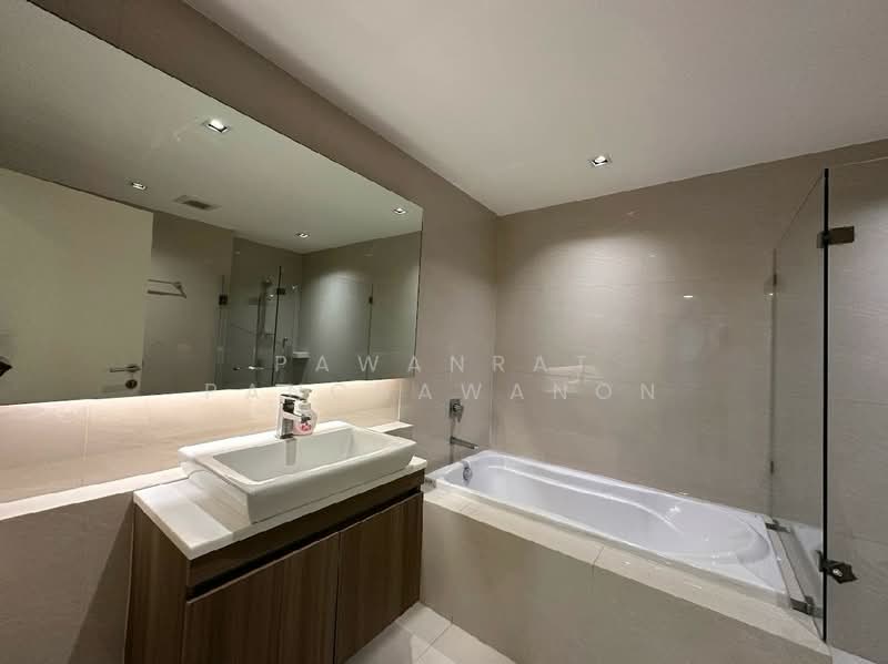 Vtara Sukhumvit 36, Bangkok, 118 Soi Saen Sabai, Phra Kanong, Khlong Toei, Bangkok, 1 Bedroom, 69 sqm, Condo For Rent, by Pawanrat Panchawanon, 500183124 - DDproperty.com