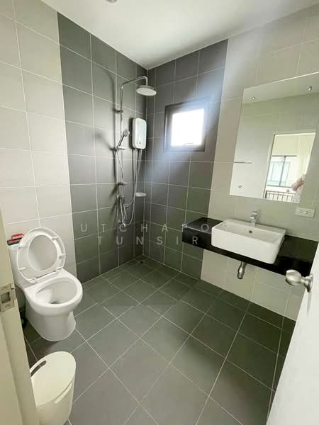 บ้านให้เช่า – ใกล้ตลาดเจริญเจริญ เพียง 10 นาที ค่าเช่า 25,000 บาท / เดือน รหัสทรัพย์ : No.13H517, Chiang Mai, San Kamphaeng, San Kamphaeng, Chiang Mai, 3 Bedrooms, 150 sqm, Single Detached House For Rent, by Rutchaporn Tunsiri, 500183169 - DDproperty.com