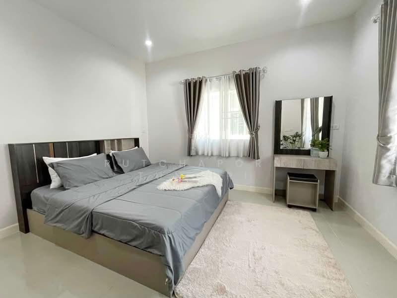 บ้านสวยให้เช่า – ใกล้รร.สาธิตแห่งมหาวิทยาลัยรังสิตเชียงใหม่ ค่าเช่า 20,000 บาท / เดือน No.14H099, Chiang Mai, Ban Waen, Hang Dong, Chiang Mai, 3 Bedrooms, 110 sqm, Single Detached House For Rent, by Rutchaporn Tunsiri, 500183177 - DDproperty.com