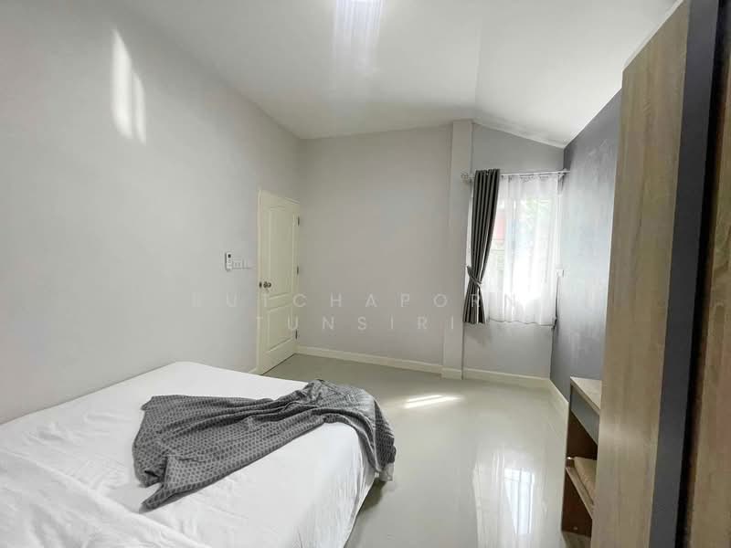 บ้านสวยให้เช่า – ใกล้รร.สาธิตแห่งมหาวิทยาลัยรังสิตเชียงใหม่ ค่าเช่า 20,000 บาท / เดือน No.14H099, Chiang Mai, Ban Waen, Hang Dong, Chiang Mai, 3 Bedrooms, 110 sqm, Single Detached House For Rent, by Rutchaporn Tunsiri, 500183177 - DDproperty.com