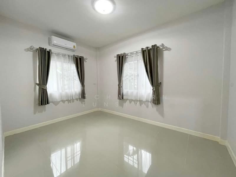 บ้านสวยให้เช่า – ใกล้รร.สาธิตแห่งมหาวิทยาลัยรังสิตเชียงใหม่ ค่าเช่า 20,000 บาท / เดือน No.14H099, Chiang Mai, Ban Waen, Hang Dong, Chiang Mai, 3 Bedrooms, 110 sqm, Single Detached House For Rent, by Rutchaporn Tunsiri, 500183177 - DDproperty.com