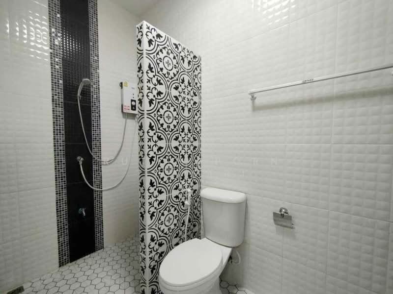 บ้านสวยให้เช่า – ใกล้รร.สาธิตแห่งมหาวิทยาลัยรังสิตเชียงใหม่ ค่าเช่า 20,000 บาท / เดือน No.14H099, Chiang Mai, Ban Waen, Hang Dong, Chiang Mai, 3 Bedrooms, 110 sqm, Single Detached House For Rent, by Rutchaporn Tunsiri, 500183177 - DDproperty.com