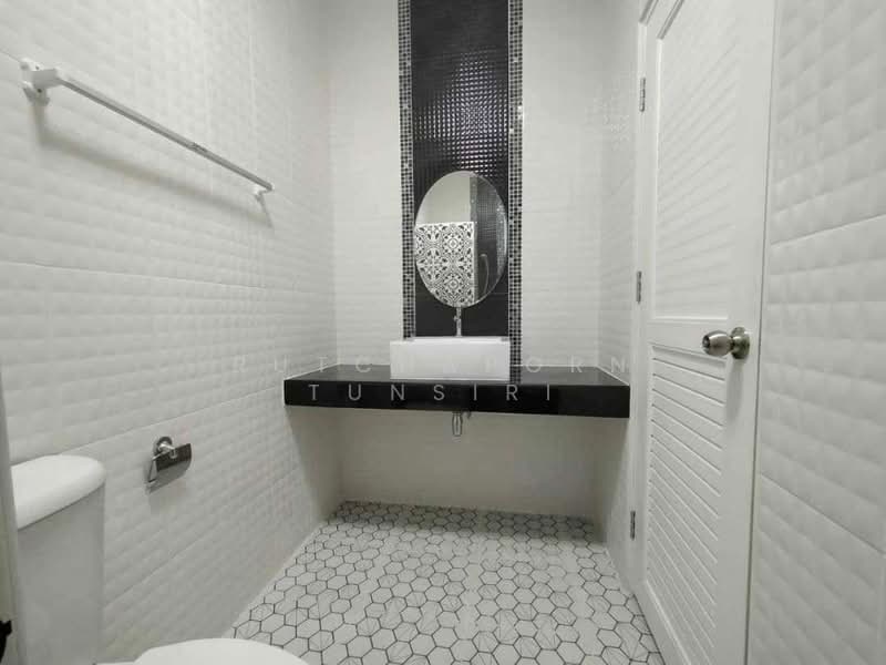 บ้านสวยให้เช่า – ใกล้รร.สาธิตแห่งมหาวิทยาลัยรังสิตเชียงใหม่ ค่าเช่า 20,000 บาท / เดือน No.14H099, Chiang Mai, Ban Waen, Hang Dong, Chiang Mai, 3 Bedrooms, 110 sqm, Single Detached House For Rent, by Rutchaporn Tunsiri, 500183177 - DDproperty.com