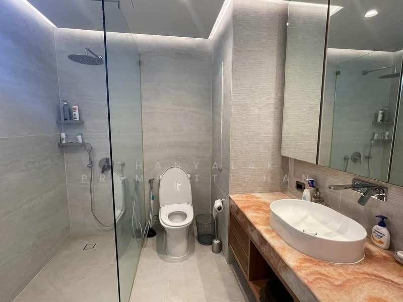 Phatssana Gardens, Bangkok, 19 Soi Ekkamai 6, Sukhumvit 63 Road, Phra Kanong Nua, Watthana, Bangkok, 4 Bedrooms, 345 sqm, Condo For Sale, by Thanyalak Premputtiphan, 500183205 - DDproperty.com