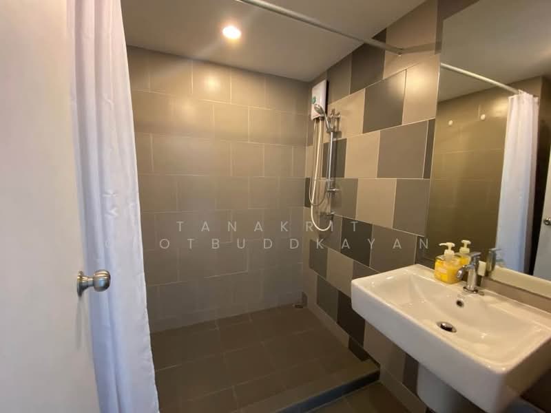 Chewathai Phetkasem 27, Bangkok, 27 Phet Kasem 27 Road, Bang Wa, Phasi Charoen, Bangkok, 2 Bedrooms, 43 sqm, Condo For Rent, by Tanakrit Chotbuddkayan, 500183262 - DDproperty.com