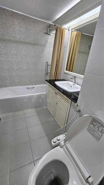 Supalai Place Sukhumvit 39, Bangkok, 175-179 Soi Sukhumvit 39 Sukhumvit Road, Khlong Tan Nua, Watthana, Bangkok, 2 Bedrooms, 97 sqm, Condo For Rent, by Thanyalak Premputtiphan, 500183298 - DDproperty.com