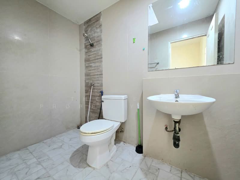 หมู่บ้านเดอะเซ็นทรัล3 อัสสัมชัญ-ศรีราชา (The Central3 Assumption-Sriracha) ชลบุรี, ชลบุรี, สุรศักดิ์, ศรีราชา, ชลบุรี, 151 ตร.ม., ตึกแถว-อาคารพาณิชย์ ขาย, โดย The Best Property  เปิ้ล, 500183406 - DDproperty.com