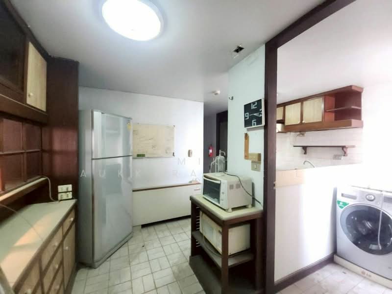 Tai Ping Towers, Bangkok, 582 Soi Sukhumvit 63, Khlong Tan Nua, Watthana, Bangkok, 3 Bedrooms, 216 sqm, Condo For Sale, by Pemika Aukkaraleekul, 500183410 - DDproperty.com