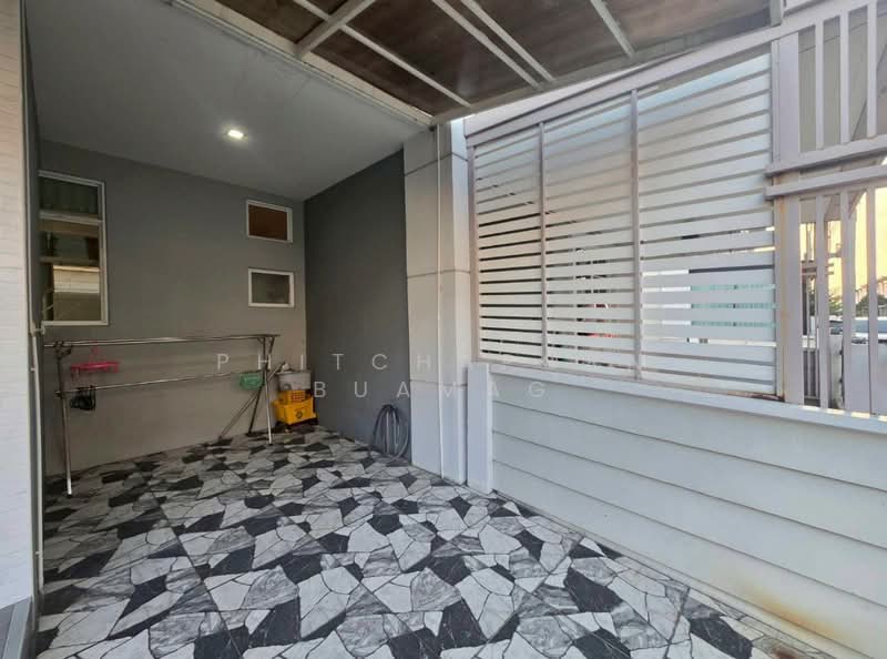 Golden Town 3 Bangna-Suanluang, Bangkok, Kanchanaphisek Road, Prawet, Prawet, Bangkok, 3 Bedrooms, 150 sqm, Townhouse For Sale, by Phitchaporn Buamag, 500183414 - DDproperty.com