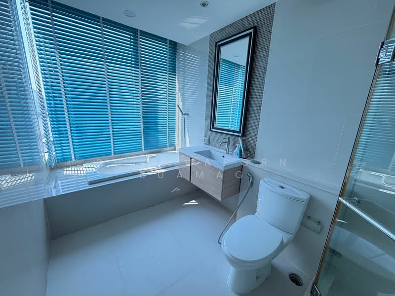 Watermark Chaophraya, Bangkok, Soi Charoennakorn 39-41, Charoennakorn Road, Bang Lam Phu Lang, Khlong San, Bangkok, 4 Bedrooms, 165 sqm, Condo For Sale, by Phitchaporn Buamag, 500183438 - DDproperty.com