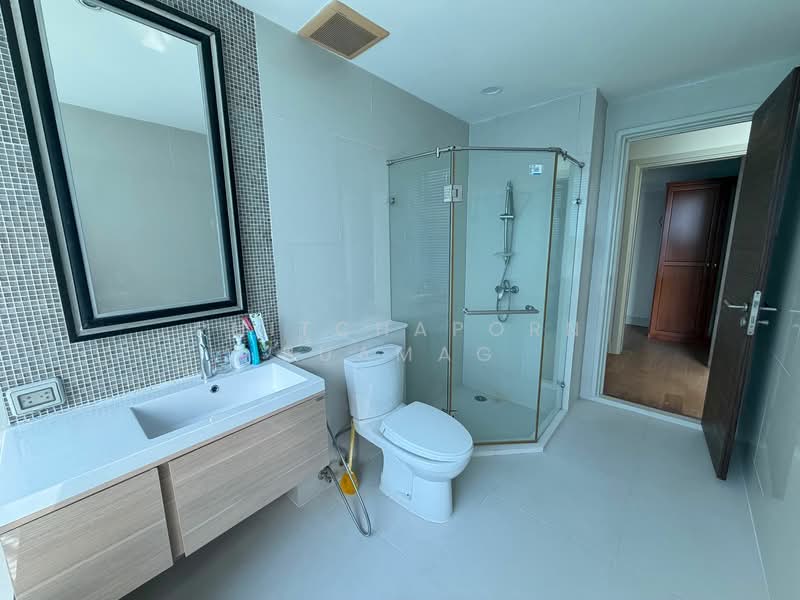 Watermark Chaophraya, Bangkok, Soi Charoennakorn 39-41, Charoennakorn Road, Bang Lam Phu Lang, Khlong San, Bangkok, 4 Bedrooms, 165 sqm, Condo For Sale, by Phitchaporn Buamag, 500183438 - DDproperty.com