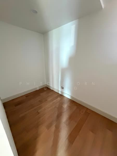 Watermark Chaophraya, Bangkok, Soi Charoennakorn 39-41, Charoennakorn Road, Bang Lam Phu Lang, Khlong San, Bangkok, 4 Bedrooms, 165 sqm, Condo For Sale, by Phitchaporn Buamag, 500183438 - DDproperty.com