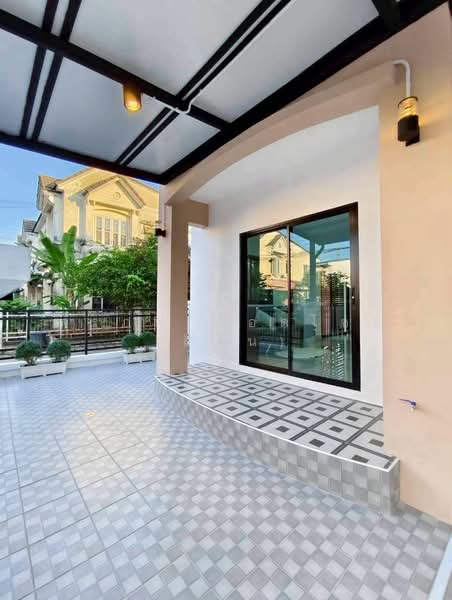 Budsarin Wongwaen-Rattanathibet, Nonthaburi, Ban Kluai-Sai Noi Road, Phimonrat, Bang Bua Thong, Nonthaburi, 4 Bedrooms, 126 sqm, Townhouse For Sale, by สรภพ ยอดไชย (สีฝุ่น), 500183442 - DDproperty.com