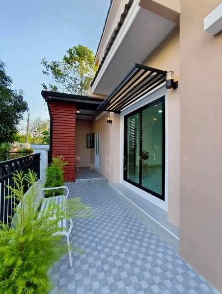 Budsarin Wongwaen-Rattanathibet, Nonthaburi, Ban Kluai-Sai Noi Road, Phimonrat, Bang Bua Thong, Nonthaburi, 4 Bedrooms, 126 sqm, Townhouse For Sale, by สรภพ ยอดไชย (สีฝุ่น), 500183442 - DDproperty.com