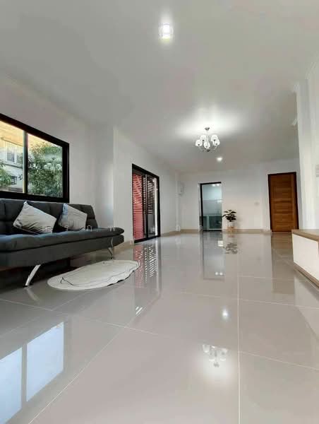 Budsarin Wongwaen-Rattanathibet, Nonthaburi, Ban Kluai-Sai Noi Road, Phimonrat, Bang Bua Thong, Nonthaburi, 4 Bedrooms, 126 sqm, Townhouse For Sale, by สรภพ ยอดไชย (สีฝุ่น), 500183442 - DDproperty.com