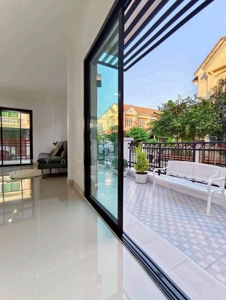 Budsarin Wongwaen-Rattanathibet : บุศรินทร์ วงแหวน-รัตนาธิเบศร์, นนทบุรี, ถนนบ้านกล้วย-ไทรน้อย, พิมลราช, บางบัวทอง, นนทบุรี, 126 ตร.ม., ทาวน์เฮ้าส์ ขาย, โดย สรภพ ยอดไชย (สีฝุ่น), 500183442 - DDproperty.com