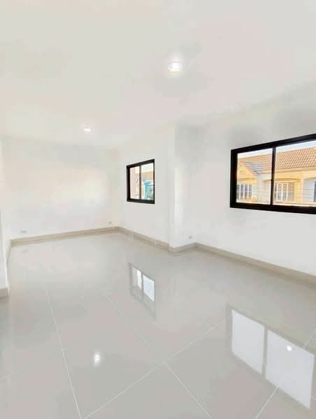 Budsarin Wongwaen-Rattanathibet, Nonthaburi, Ban Kluai-Sai Noi Road, Phimonrat, Bang Bua Thong, Nonthaburi, 4 Bedrooms, 126 sqm, Townhouse For Sale, by สรภพ ยอดไชย (สีฝุ่น), 500183442 - DDproperty.com
