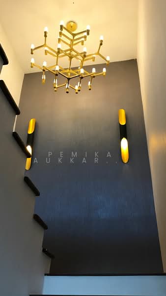 Royal Castle Sukhumvit, Bangkok, 30 Soi Sukhumvit 39, Khlongtoei Nua, Watthana, Bangkok, 3 Bedrooms, 262 sqm, Condo For Sale, by Pemika Aukkaraleekul, 500183443 - DDproperty.com