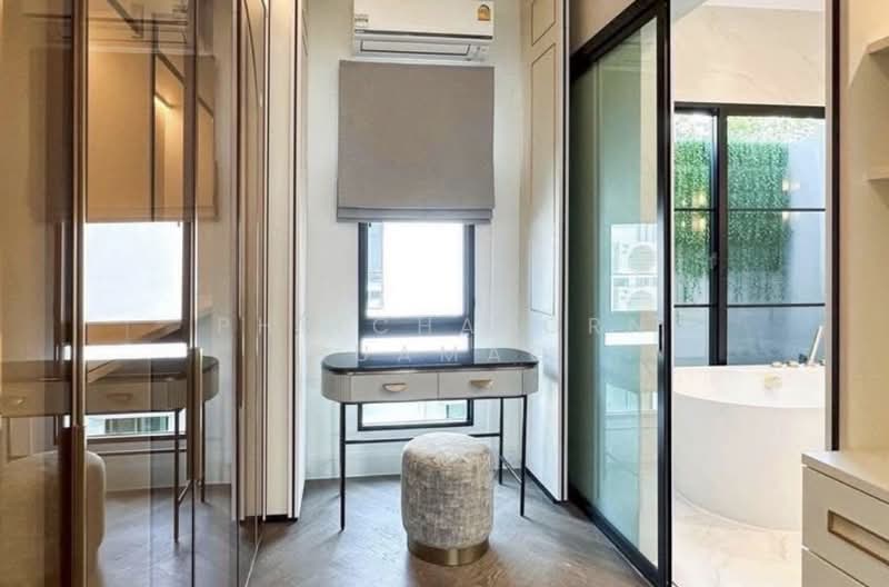 Nantawan Rama 9 - New Krungthepkreetha, Bangkok, Saphan Sung, Saphan Sung, Bangkok, 3 Bedrooms, 302 sqm, Single Detached House For Rent, by Phitchaporn Buamag, 500183452 - DDproperty.com