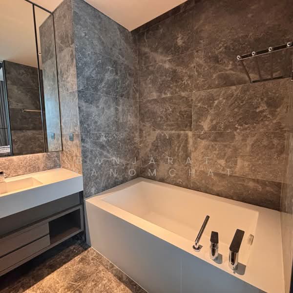 Banyan Tree Residences Riverside, Bangkok, Soi Somdet Chao Phraya 17, Khlong San, Khlong San, Bangkok, 1 Bedroom, 79 sqm, Condo For Rent, by Banjarat Thanomchat, 500183453 - DDproperty.com