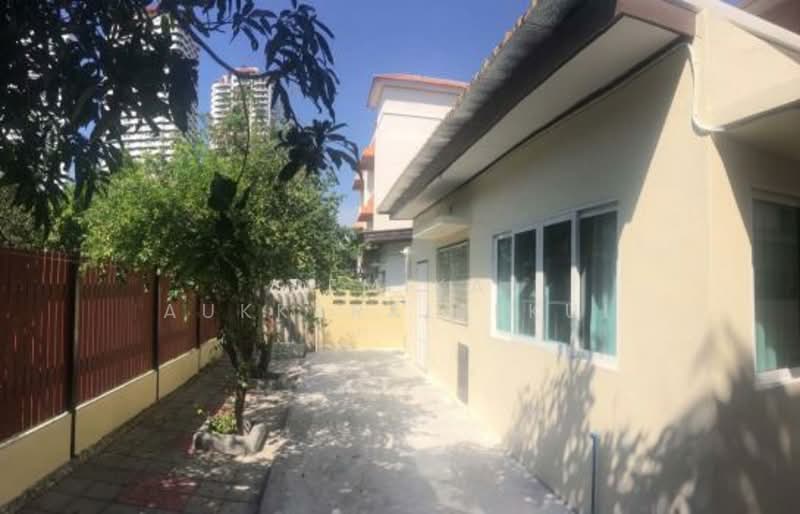 4-BR House, Bangkok, Suan Luang, Suan Luang, Bangkok, 4 Bedrooms, 400 sqm, Single Detached House For Sale, by Pemika Aukkaraleekul, 500183458 - DDproperty.com