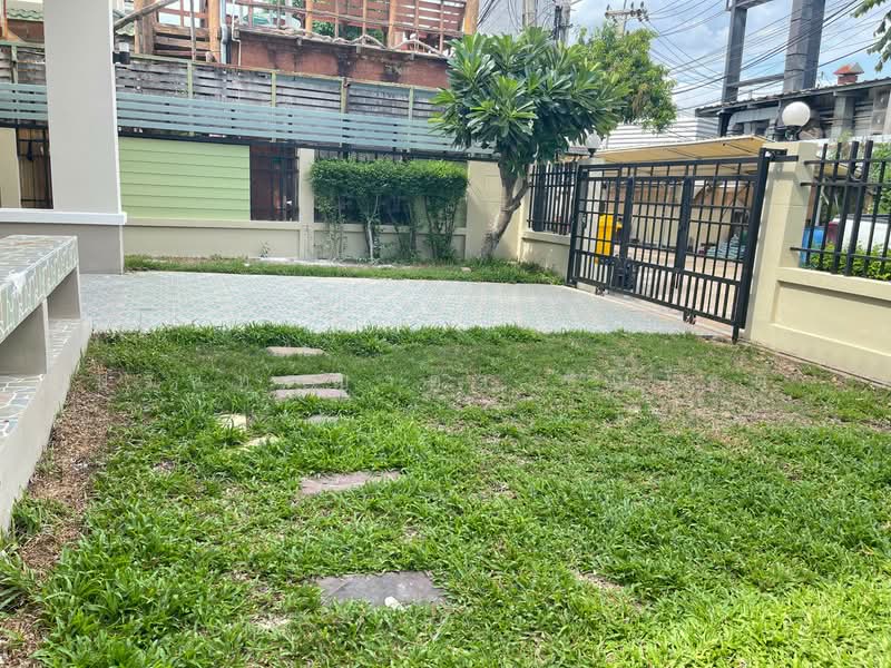 The Emerald Garden & Sport Club, Nonthaburi, Ratchaphruek Road, Bang Phlap, Pak Kret, Nonthaburi, 3 Bedrooms, 240 sqm, Single Detached House For Rent, by ปรินทร์ญาดา ชิณโชติ, 500183464 - DDproperty.com