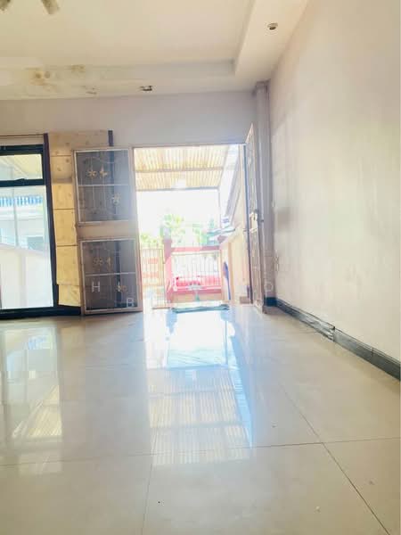 4-BR Townhouse, Bangkok, Suan Luang, Suan Luang, Bangkok, 4 Bedrooms, 325 sqm, Townhouse For Sale, by Phitchaporn Buamag, 500183474 - DDproperty.com