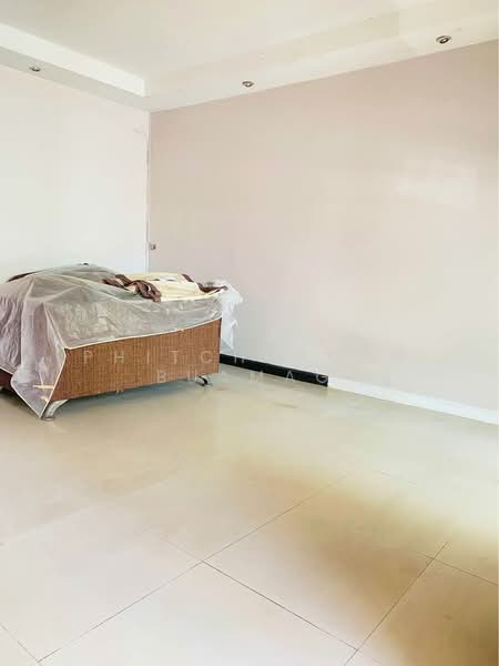 4-BR Townhouse, Bangkok, Suan Luang, Suan Luang, Bangkok, 4 Bedrooms, 325 sqm, Townhouse For Sale, by Phitchaporn Buamag, 500183474 - DDproperty.com