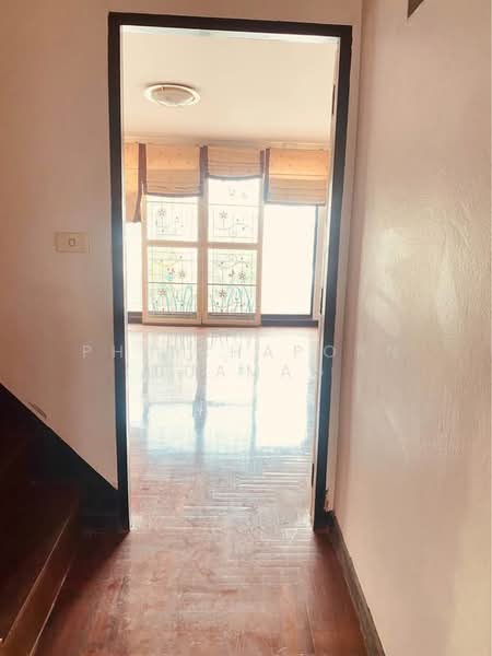 4-BR Townhouse, Bangkok, Suan Luang, Suan Luang, Bangkok, 4 Bedrooms, 325 sqm, Townhouse For Sale, by Phitchaporn Buamag, 500183474 - DDproperty.com