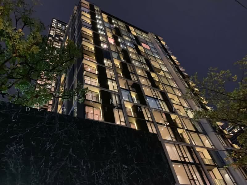 28 Chidlom, Bangkok, 28 Chit Lom Alley, Lumphini, Pathum Wan, Bangkok, 1 Bedroom, 34 sqm, Condo For Sale, by Trinnaya Dungsirisangthong, 500183492 - DDproperty.com