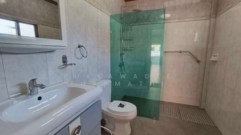 Royal Park Village, Chon Buri (Pattaya), Nong Pru, Bang Lamung (Pattaya), Chon Buri (Pattaya), 4 Bedrooms, 240 sqm, Single Detached House For Rent, by Pukkawadee Thapmathi, 500183604 - DDproperty.com