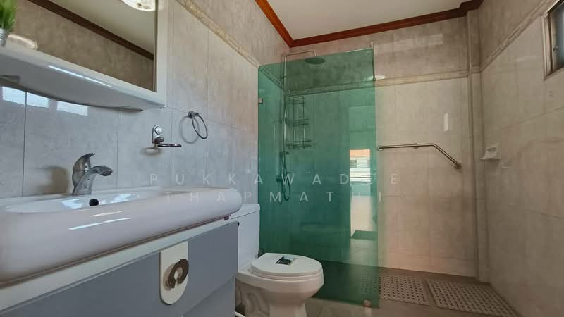 Royal Park Village, Chon Buri (Pattaya), Nong Pru, Bang Lamung (Pattaya), Chon Buri (Pattaya), 4 Bedrooms, 240 sqm, Single Detached House For Rent, by Pukkawadee Thapmathi, 500183604 - DDproperty.com
