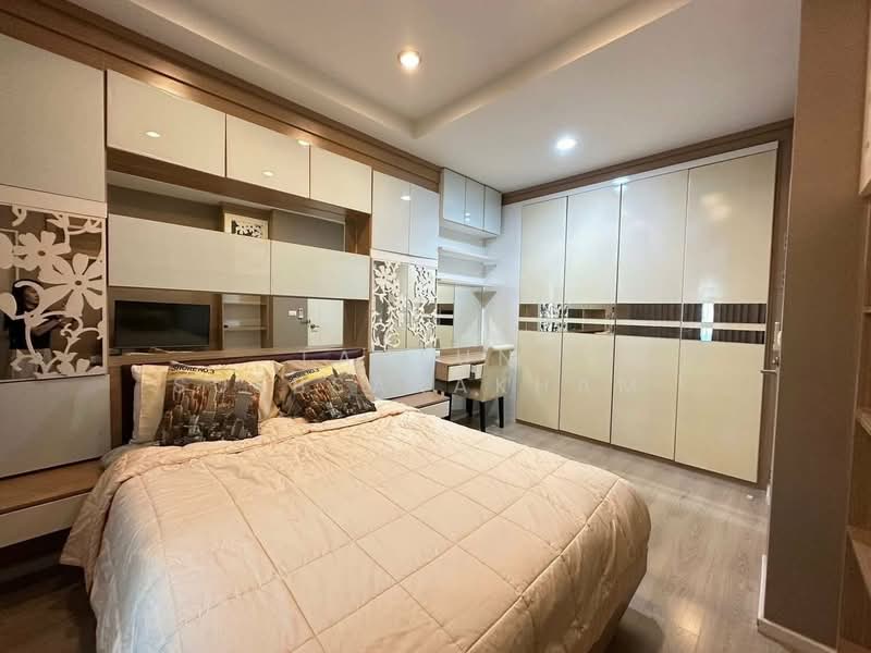 Baan Klang Muang Sukhumvit 77, Bangkok, Soi On Nut 17, Suan Luang, Suan Luang, Bangkok, 3 Bedrooms, 178 sqm, Townhouse For Rent, by Tayfun  Suebsarakham , 500183614 - DDproperty.com