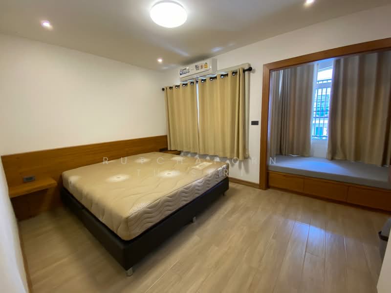 ทาวน์เฮ้าส์กลางเมือง ให้เช่า – ใกล้รร.สารสาสน์วิเทศเชียงใหม่ เพียง 5 นาที ค่าเช่า 13,000 บาท / เดือน, Chiang Mai, Tha Sa La, Muang Chiang Mai, Chiang Mai, 3 Bedrooms, 110 sqm, Townhouse For Rent, by Rutchaporn Tunsiri, 500183631 - DDproperty.com