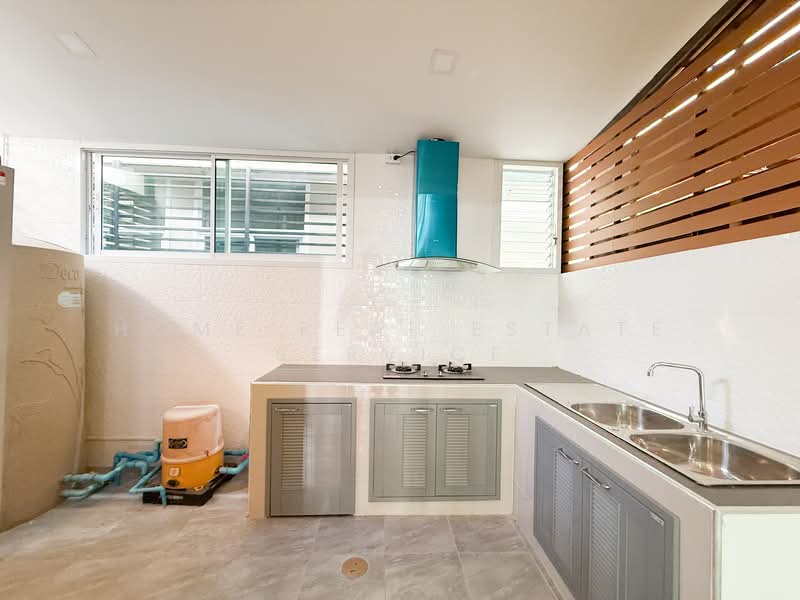 Lumpini Town Place Ratchayothin-Sena, Bangkok, Chan Kasem, Chatuchak, Bangkok, 3 Bedrooms, 180 sqm, Townhouse For Sale, by HOME Real Estate Service, 500183640 - DDproperty.com